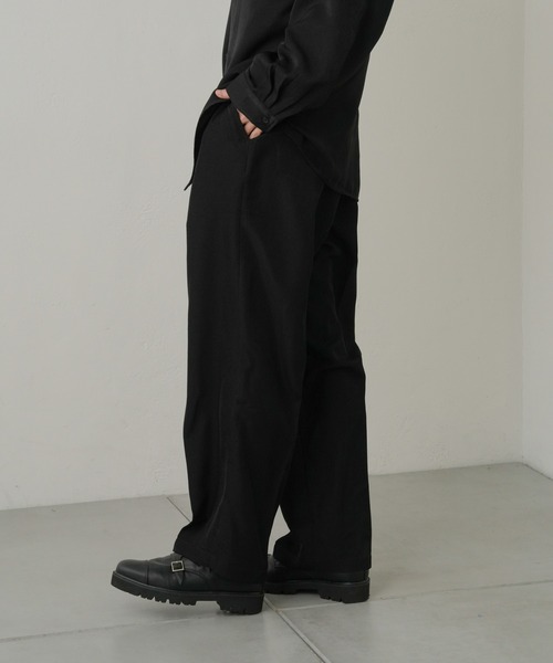 COLONY 2139（コロニートゥーワンスリーナイン）の「ドレープポリシェフパンツ（その他パンツ・メンズ・ベージュ/ブラック/ブルー・MEDIUM/LARGE）」の5枚目の写真
