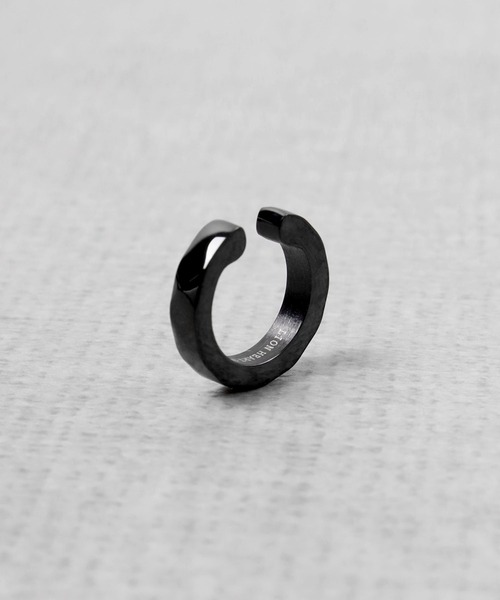 LION HEART（ライオンハート）の「LH-1 イヤーカフ（イヤーカフ・メンズ・シルバー/ブラック系その他/シルバー系その他/ブラック系その他2/ブラック系その他3/シルバー系その他2/シルバー系その他3/シルバー系その他4/ライトブラック・ONE SIZE）」の5枚目の写真