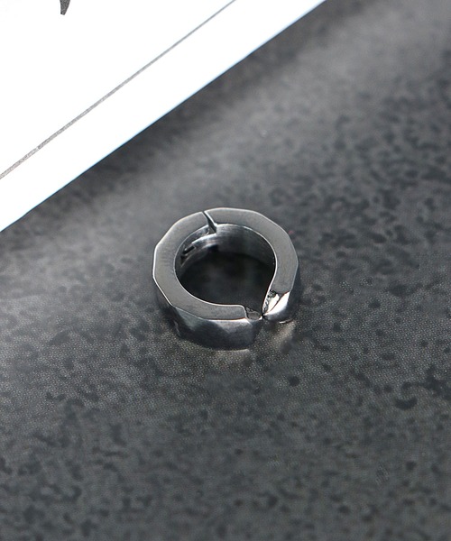 LION HEART（ライオンハート）の「LH-1 イヤーカフ（イヤーカフ・メンズ・シルバー/ブラック系その他/シルバー系その他/ブラック系その他2/ブラック系その他3/シルバー系その他2/シルバー系その他3/シルバー系その他4/ライトブラック・ONE SIZE）」の12枚目の写真