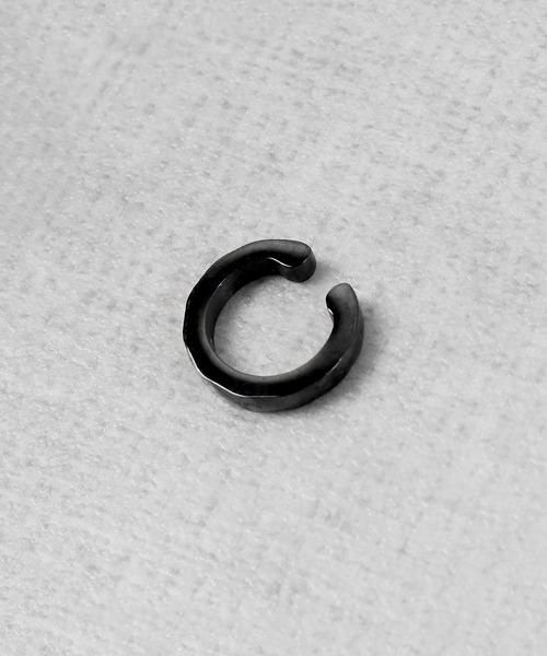 LION HEART（ライオンハート）の「LH-1 イヤーカフ（イヤーカフ・メンズ・シルバー/ブラック系その他/シルバー系その他/ブラック系その他2/ブラック系その他3/シルバー系その他2/シルバー系その他3/シルバー系その他4/ライトブラック・ONE SIZE）」の15枚目の写真