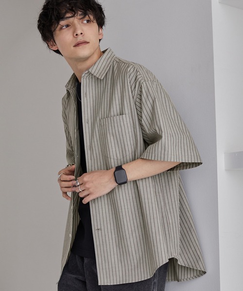 MONO-MART（モノマート）の「ワイドリラックスレギュラーカラーS/Sシャツ（シャツ/ブラウス・メンズ・ブラック/ブルー/ベージュ/ホワイト/ライトグレー/ブルー系/ベージュ系/グリーン系/ブラック系1/チャコールグレー/グレー系1/ブルー系2・L/M）」の7枚目の写真