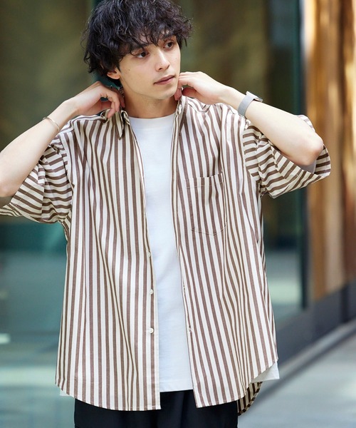 MONO-MART（モノマート）の「ワイドリラックスレギュラーカラーS/Sシャツ（シャツ/ブラウス・メンズ・ブラック/ブルー/ベージュ/ホワイト/ライトグレー/ブルー系/ベージュ系/グリーン系/ブラック系1/チャコールグレー/グレー系1/ブルー系2・L/M）」の9枚目の写真