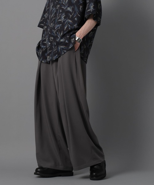 セール】【WEB限定】Luxury + easy/ super wide flare slacks