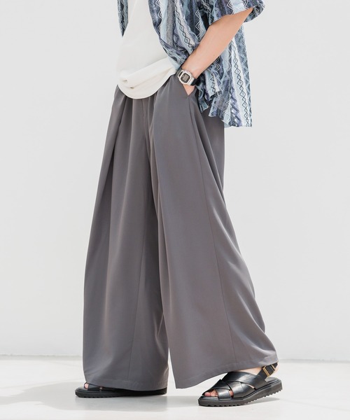 セール】【WEB限定】Luxury + easy/ super wide flare slacks