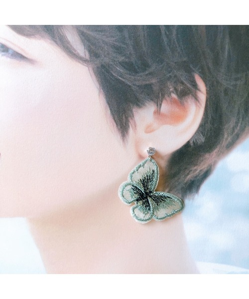 tone(トーン)の「【fuwari】ジルコニア 蝶々 ピアス(MA)(ピアス(両耳用)・レディース・ブルー/ピンク/グリーン/ゴールド・FREE)」の16枚目の写真