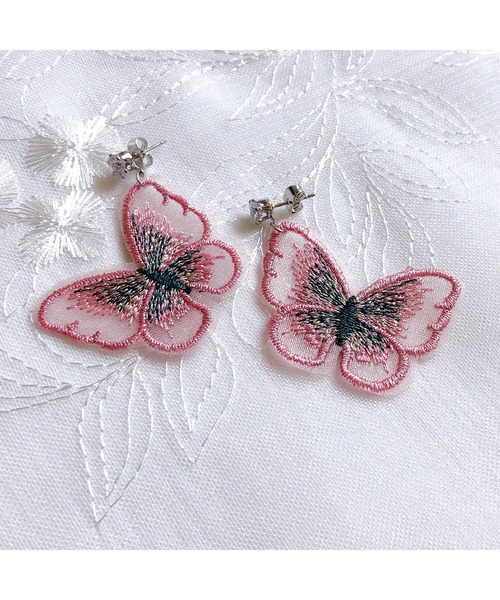 tone(トーン)の「【fuwari】ジルコニア 蝶々 ピアス(MA)(ピアス(両耳用)・レディース・ブルー/ピンク/グリーン/ゴールド・FREE)」の19枚目の写真