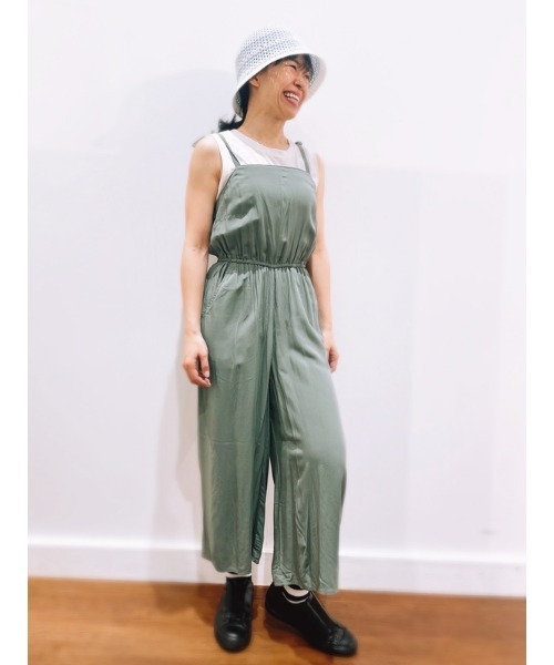 GAP(ギャップ)の「ワイド キャミソール ジャンプスーツ(サロペット/オーバーオール・レディース・ブラック/カーキ・S/XS/L/M/XXS)」の10枚目の写真