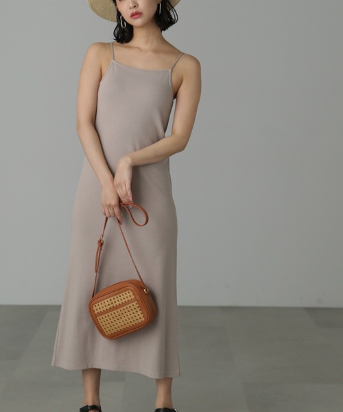 FREE'S MART（フリーズマート）の「◆カップ付リブカットソーナローキャミワンピース（ワンピース・レディース・ベージュ/ブラック・MEDIUM/SMALL）」の20枚目の写真