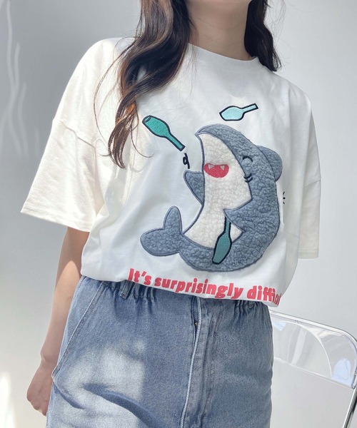 AS KNOW AS plus（アズノゥアズプラス）の「〇ふわふわアニマルTシャツ（Tシャツ/カットソー・レディース・ホワイト系2/ブラック系2/ベージュ系2/ネイビー系2/ブラック系3/ブルー系3/ホワイト系3/ベージュ系3/ホワイト系4/ブラック系4/ブルー系4/ラベンダー/ブラック系5/アイボリー系5/ホワイト系5/ブルー系5/アイボリー系6/ブルー系6/ホワイト系6/ブラック系6/ブラック系7/ブルー系7/ホワイト系7/グリーン系7/ブルー系8/ネイビー系8/ブラック系8/ホワイト系8/ホワイト系9/ブラック系9/ブルー系9/アイボリー系9/ネイビー系/ブラック系/ブルー系/ホワイト系・FREE）」の9枚目の写真