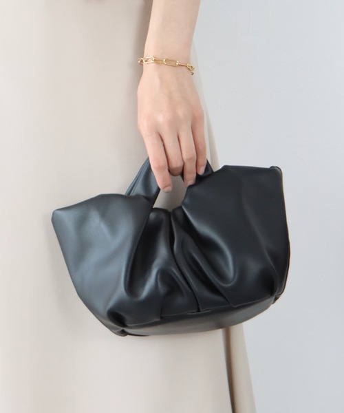 BLUEEAST（ブルーイースト）の「ギャザーハンドバッグ（ハンドバッグ・レディース・ブラック/ホワイト/ブラウン・FREE）」の11枚目の写真