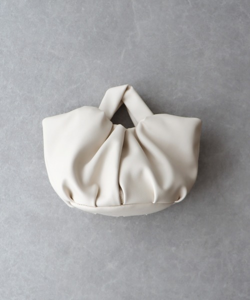 BLUEEAST（ブルーイースト）の「ギャザーハンドバッグ（ハンドバッグ・レディース・ブラック/ホワイト/ブラウン・FREE）」の9枚目の写真