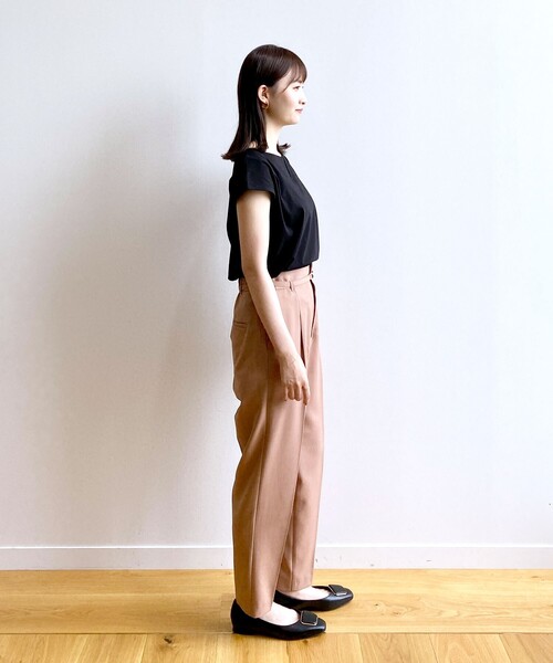 index（インデックス）の「◆リネンタッチ センタープレステーパードパンツ【イージーケア/洗濯機洗い可】（その他パンツ・レディース・ブラウン系/ライトグレー/ライトブルー/ブラック・34/36/38/40/42）」の11枚目の写真