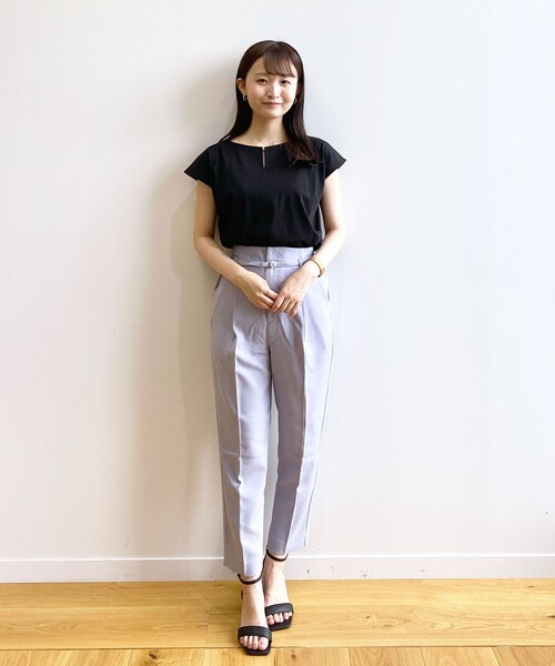 index（インデックス）の「◆リネンタッチ センタープレステーパードパンツ【イージーケア/洗濯機洗い可】（その他パンツ・レディース・ブラウン系/ライトグレー/ライトブルー/ブラック・34/36/38/40/42）」の8枚目の写真