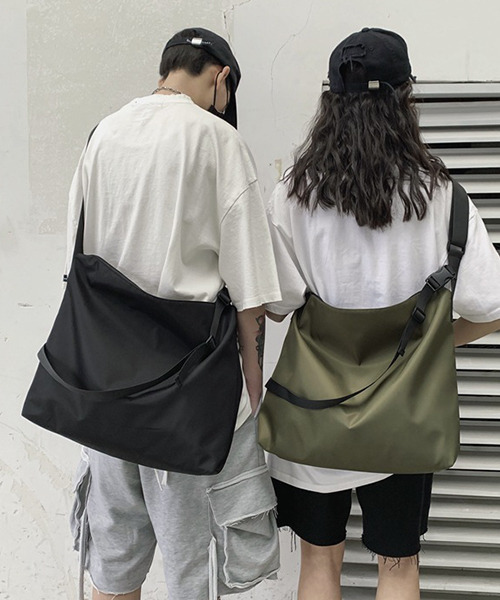 c.u.l(シーユーエル)の「ユニセックス ナイロン ショルダーバッグ cula655(ショルダーバッグ・レディース・カーキ/ブラック・FREE)」の8枚目の写真