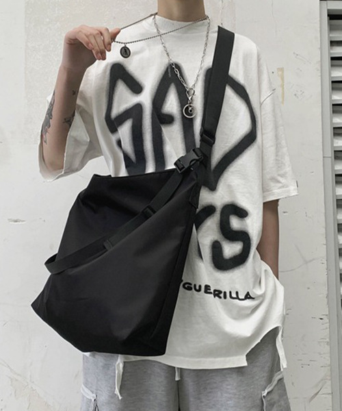 c.u.l(シーユーエル)の「ユニセックス ナイロン ショルダーバッグ cula655(ショルダーバッグ・レディース・カーキ/ブラック・FREE)」の9枚目の写真
