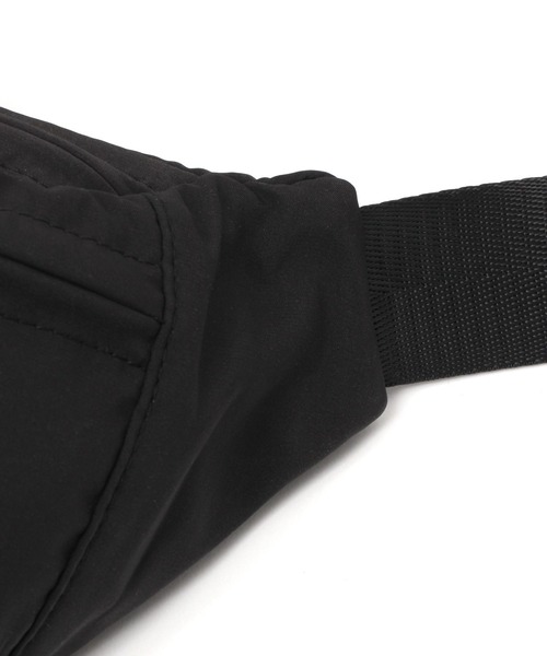 repipi armario(レピピ アルマリオ)の「シンプルボディBAG(ボディバッグ/ウエストポーチ・キッズ・アイボリー/ブラック/サックスブルー・FREE)」の11枚目の写真