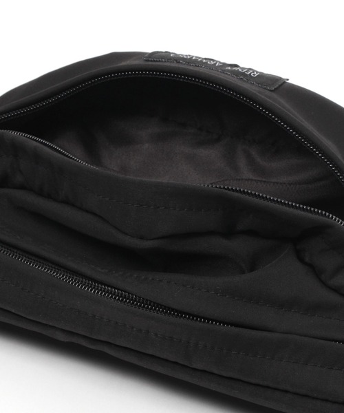 repipi armario(レピピ アルマリオ)の「シンプルボディBAG(ボディバッグ/ウエストポーチ・キッズ・アイボリー/ブラック/サックスブルー・FREE)」の13枚目の写真