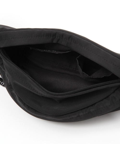 repipi armario(レピピ アルマリオ)の「シンプルボディBAG(ボディバッグ/ウエストポーチ・キッズ・アイボリー/ブラック/サックスブルー・FREE)」の14枚目の写真