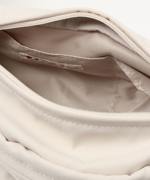 repipi armario(レピピ アルマリオ)の「シンプルボディBAG(ボディバッグ/ウエストポーチ・キッズ・アイボリー/ブラック/サックスブルー・FREE)」の17枚目の写真