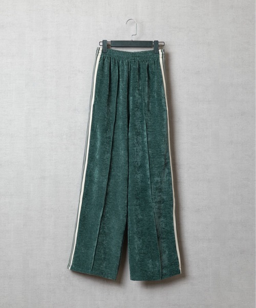 【セール】/cuffne(カフネ)/Wide straight velor track pants ワイドストレートベロアトラックパンツ（その他パンツ）｜cuffne（カフネ）