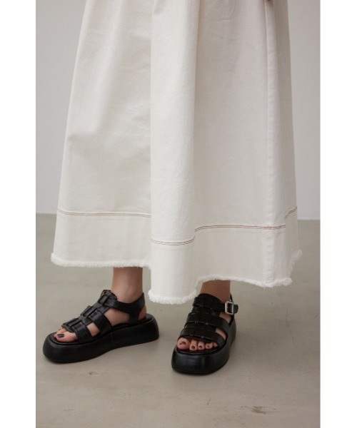 AZUL by moussy(アズールバイマウジー)の「ジップアップデニムフレアスカート(デニムスカート・レディース・オフホワイト/ワンウォッシュ・SMALL/MEDIUM)」の11枚目の写真
