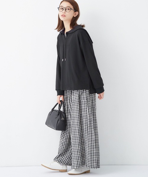 Viola e Viola(ヴィオラエヴィオラ)の「裏毛スキッパーセーラー衿プルオーバー(Tシャツ/カットソー・レディース・グリーン/ブラウン/ライトベージュ/ブラック・M/LL/L/3L)」の16枚目の写真