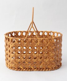 212 KITCHEN STORE（トゥワントゥキッチンストア）の「ユティルオクタ オーバルワンハンドルバスケット ユティルオクタ（収納グッズ）」