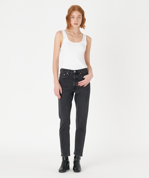 Levi's(リーバイス)の「Levi's/リーバイス クラシックフィット リブタンク ホワイト(タンクトップ・レディース・ナチュラル・XS/S/M)」の5枚目の写真