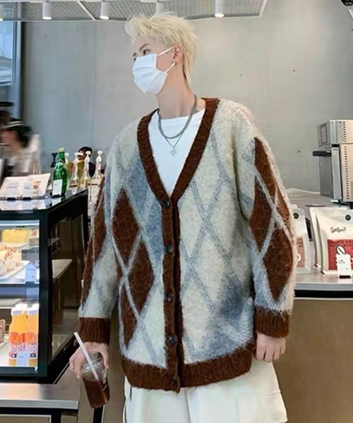 ALL RUNS（オールランズ）の「▲アーガイル柄カーディガン Vネック オーバーサイズ（カーディガン/ボレロ・メンズ・ブラウン・L/2XL/XL）」の3枚目の写真