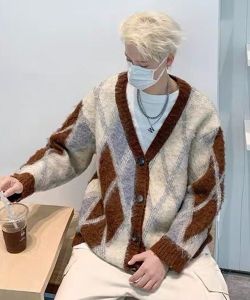 ALL RUNS（オールランズ）の「▲アーガイル柄カーディガン Vネック オーバーサイズ（カーディガン/ボレロ・メンズ・ブラウン・L/2XL/XL）」の4枚目の写真