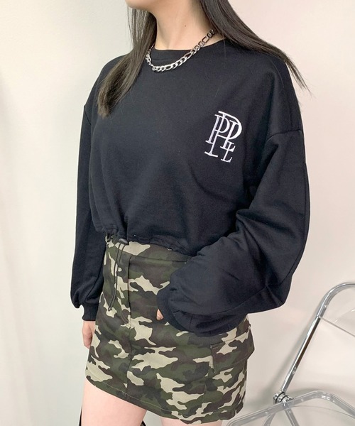 non-hedge(ノンヘッジ)の「裾ドロストロゴショート丈トップス(Tシャツ/カットソー・レディース・オフホワイト/ブラック/グレー・FREE)」の1枚目の写真