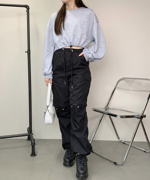 non-hedge(ノンヘッジ)の「裾ドロストロゴショート丈トップス(Tシャツ/カットソー・レディース・オフホワイト/ブラック/グレー・FREE)」の5枚目の写真
