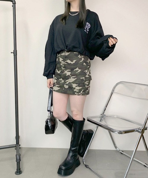 non-hedge(ノンヘッジ)の「裾ドロストロゴショート丈トップス(Tシャツ/カットソー・レディース・オフホワイト/ブラック/グレー・FREE)」の8枚目の写真