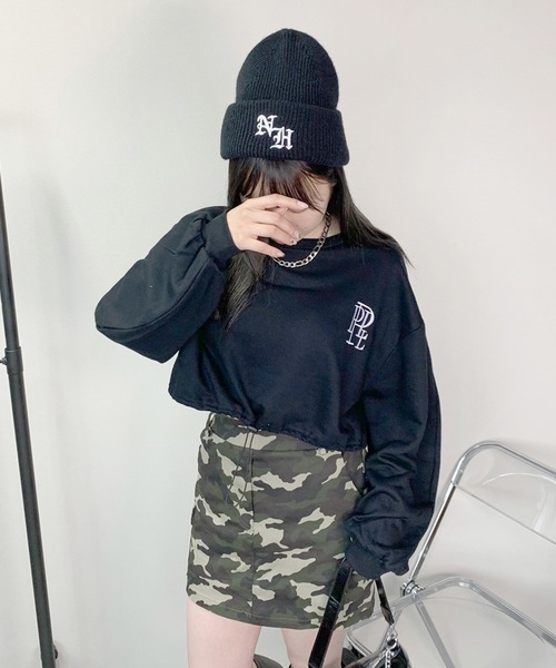 non-hedge(ノンヘッジ)の「裾ドロストロゴショート丈トップス(Tシャツ/カットソー・レディース・オフホワイト/ブラック/グレー・FREE)」の9枚目の写真