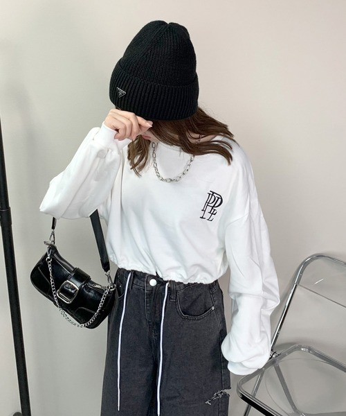 non-hedge(ノンヘッジ)の「裾ドロストロゴショート丈トップス(Tシャツ/カットソー・レディース・オフホワイト/ブラック/グレー・FREE)」の12枚目の写真