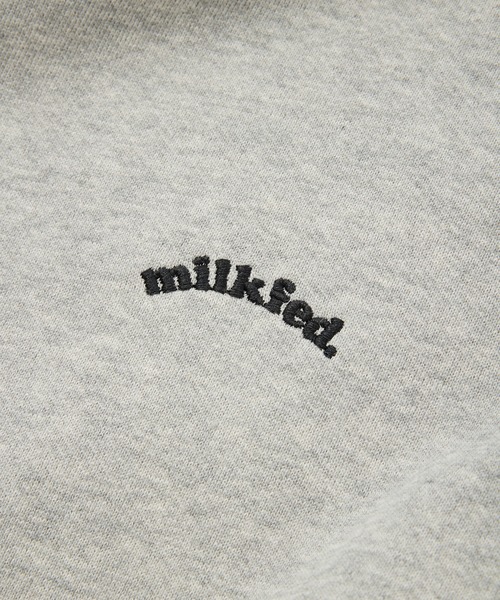 MILKFED.（ミルクフェド）の「WEST DRAWSTIRNG SWEAT DRESS（ワンピース・レディース・アッシュ/ライトグリーン/ネイビー・ONE SIZE）」の6枚目の写真