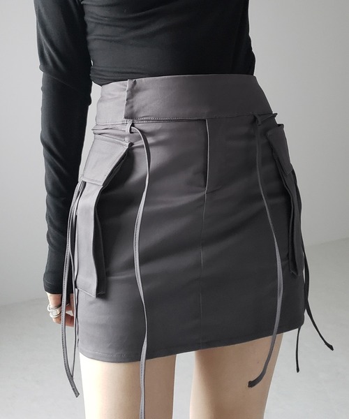 me+em select(ミームセレクト)の「※※【 2WAY 】3ストラップリボンカーゴミニスカート / three strap ribbon cargo mini skirt(スカート・レディース・ブラック/チャコール/ライトグレー・LARGE/MEDIUM/SMALL)」の9枚目の写真