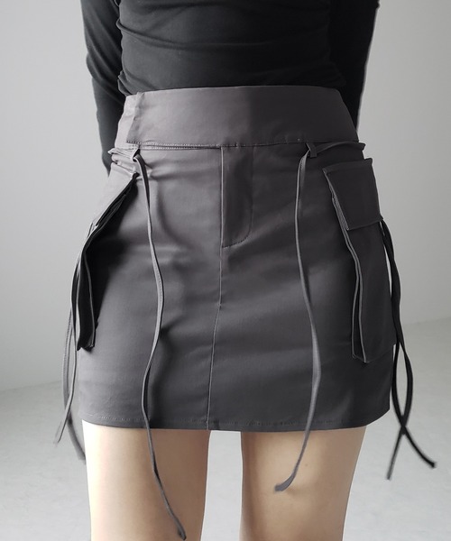 me+em select(ミームセレクト)の「※※【 2WAY 】3ストラップリボンカーゴミニスカート / three strap ribbon cargo mini skirt(スカート・レディース・ブラック/チャコール/ライトグレー・LARGE/MEDIUM/SMALL)」の10枚目の写真