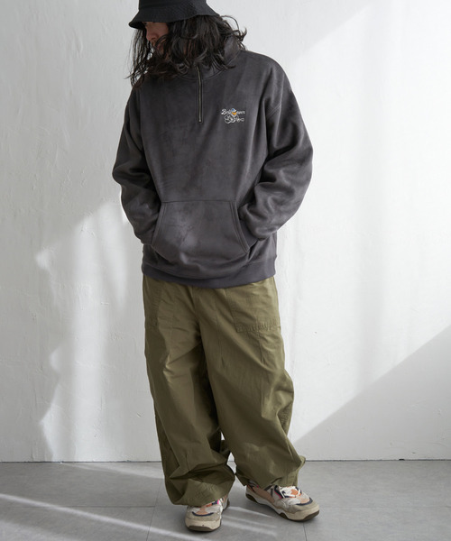 VENCEEXCHANGE（ヴァンスエクスチェンジ）の「フェイクスウェードヒゲ刺繍ハーフZIP（ポロシャツ・メンズ・グレー/チャコールグレー/オフホワイト/ブラウン・L/M）」の21枚目の写真