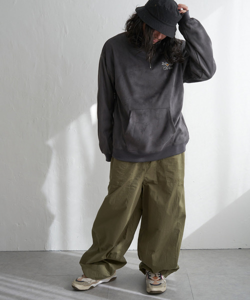 VENCEEXCHANGE（ヴァンスエクスチェンジ）の「フェイクスウェードヒゲ刺繍ハーフZIP（ポロシャツ・メンズ・グレー/チャコールグレー/オフホワイト/ブラウン・L/M）」の15枚目の写真