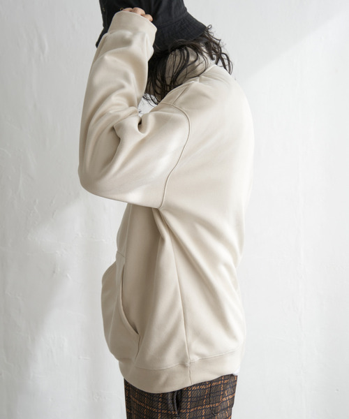 VENCEEXCHANGE（ヴァンスエクスチェンジ）の「フェイクスウェードヒゲ刺繍ハーフZIP（ポロシャツ・メンズ・グレー/チャコールグレー/オフホワイト/ブラウン・L/M）」の11枚目の写真