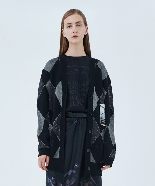 JNBY（ジェーエヌビーワイ）の「Oversized Argyle V-neck Cardigan / Vネックカーディガン（カーディガン/ボレロ・レディース・ホワイト系その他/ブラック系その他/ピンク系その他5・38/40）」の3枚目の写真