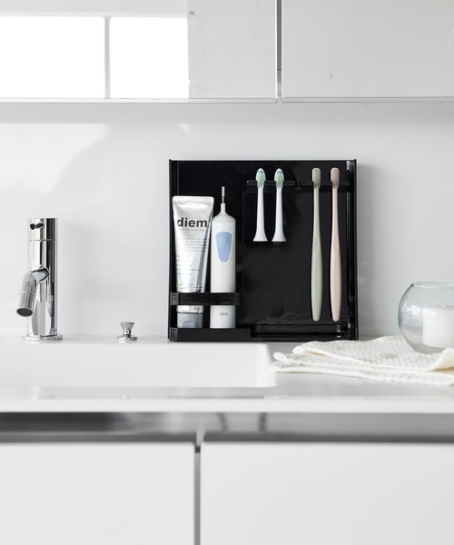 tower（タワー）の「tower(タワー) 目隠し歯ブラシ＆チューブスタンド（オーラルケア/歯磨きグッズ・レディース・ブラック/ホワイト・F）」の2枚目の写真