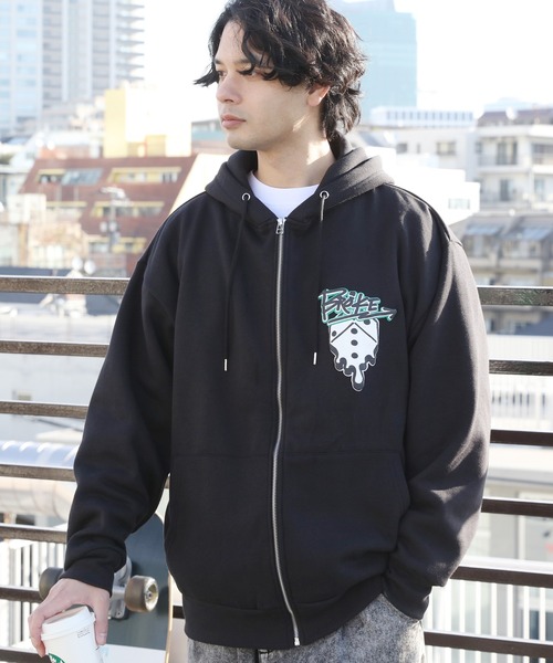 ８(eight)（エイト）の「グラフィック裏起毛ZIPパーカー（パーカー・メンズ・ブラック/アッシュグレー・LARGE/MEDIUM）」の2枚目の写真