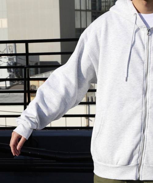 ８(eight)（エイト）の「グラフィック裏起毛ZIPパーカー（パーカー・メンズ・ブラック/アッシュグレー・LARGE/MEDIUM）」の3枚目の写真