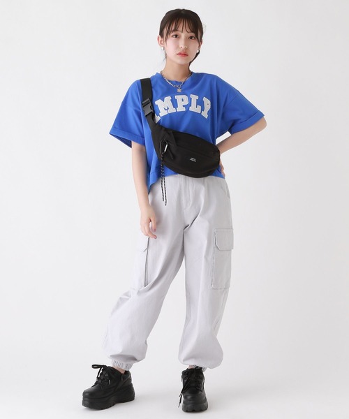 repipi armario（レピピ アルマリオ）の「カレッジワッペンＴシャツ（Tシャツ/カットソー・キッズ・サックスブルー/ブラック/ブルー/杢グレー/コーラル/イエロー/ホワイト/パープル・LARGE/MEDIUM/SMALL）」の9枚目の写真