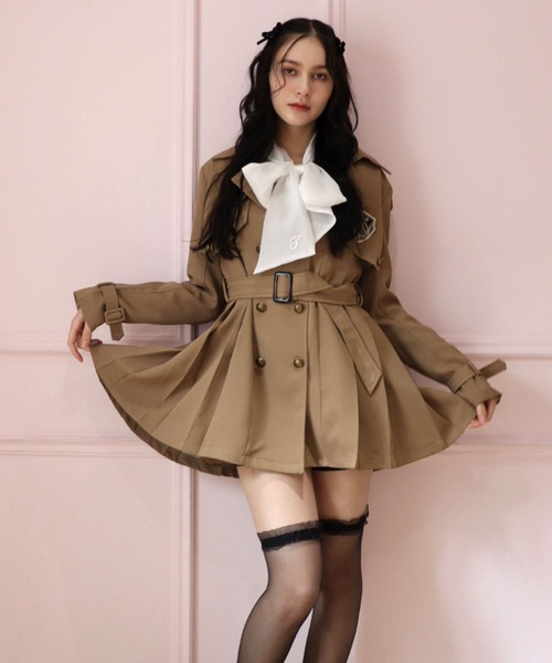 TITTY&CO.（ティティーアンドコー）の「タックプリーツトレンチコート（トレンチコート・レディース・ブラック/ベージュ・SMALL/MEDIUM）」の20枚目の写真