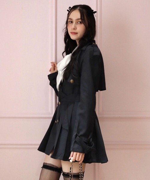 TITTY&CO.（ティティーアンドコー）の「タックプリーツトレンチコート（トレンチコート・レディース・ブラック/ベージュ・SMALL/MEDIUM）」の13枚目の写真