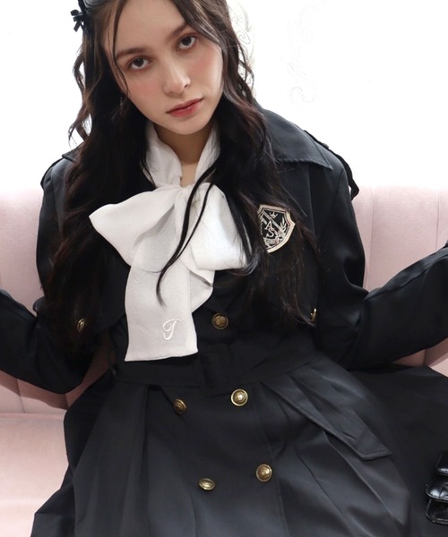 TITTY&CO.（ティティーアンドコー）の「タックプリーツトレンチコート（トレンチコート・レディース・ブラック/ベージュ・SMALL/MEDIUM）」の12枚目の写真