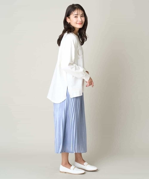 a.v.v(アーヴェヴェ)の「大人のきれいめロゴスウェット(Tシャツ/カットソー・レディース・グレー/ホワイト・40/38/42/36/34)」の9枚目の写真